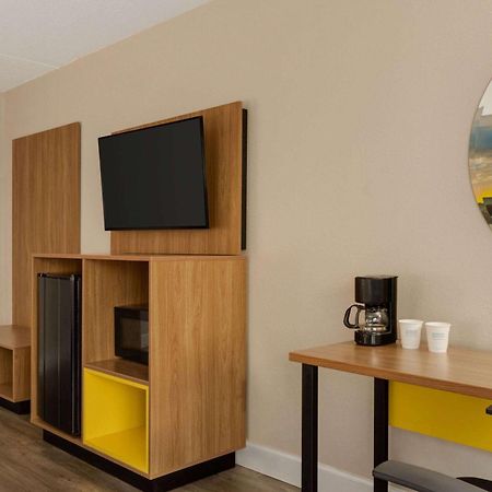 Days Inn By Wyndham Myrtle Beach-Beach Front Екстериор снимка