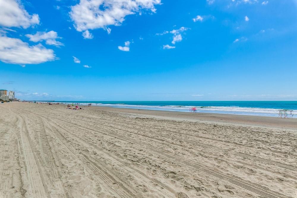 Days Inn By Wyndham Myrtle Beach-Beach Front Екстериор снимка