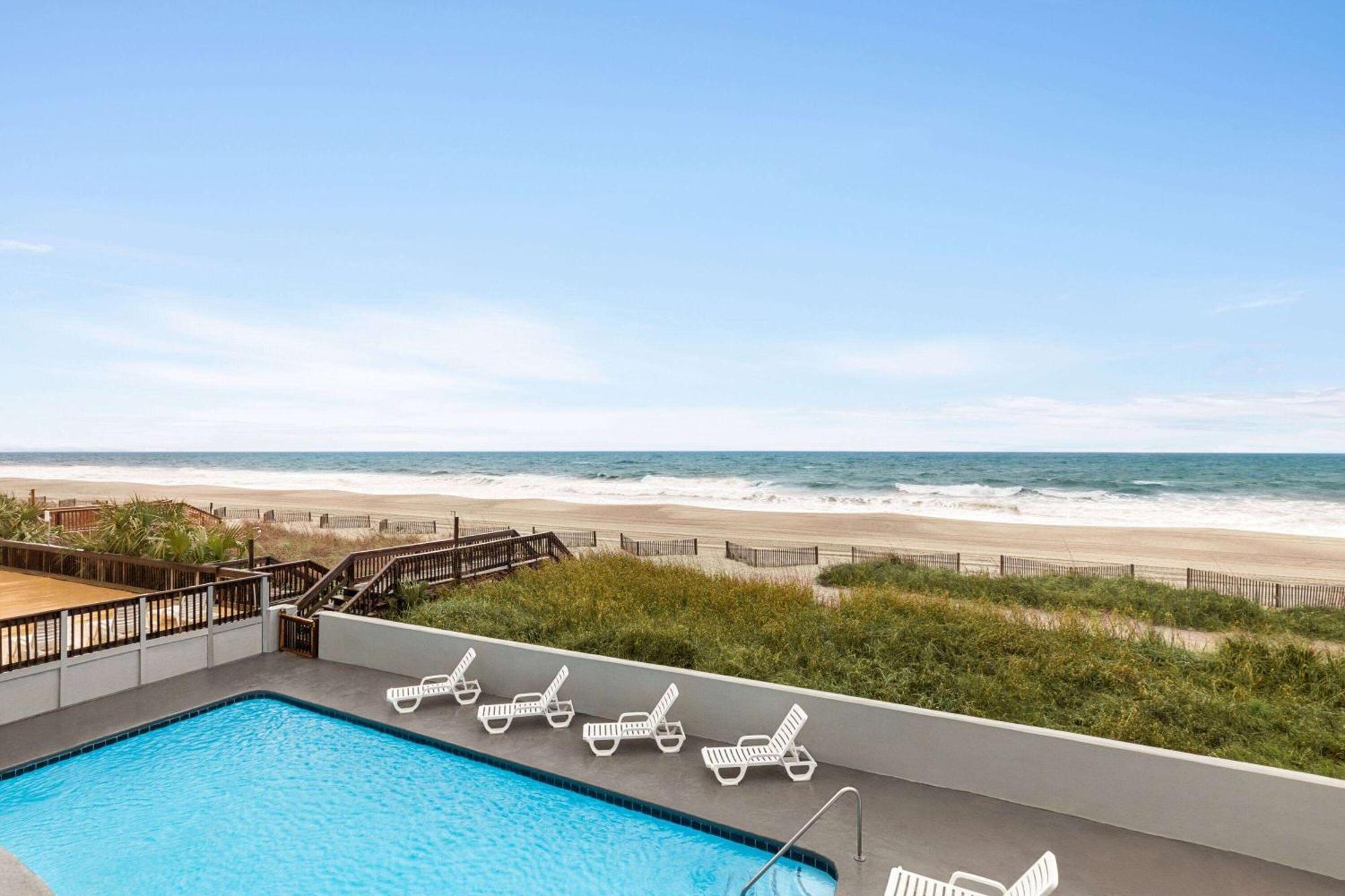 Days Inn By Wyndham Myrtle Beach-Beach Front Екстериор снимка