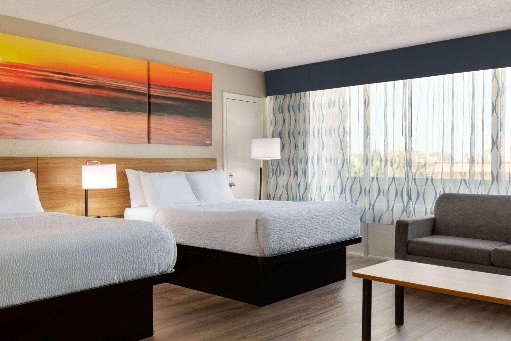 Days Inn By Wyndham Myrtle Beach-Beach Front Екстериор снимка