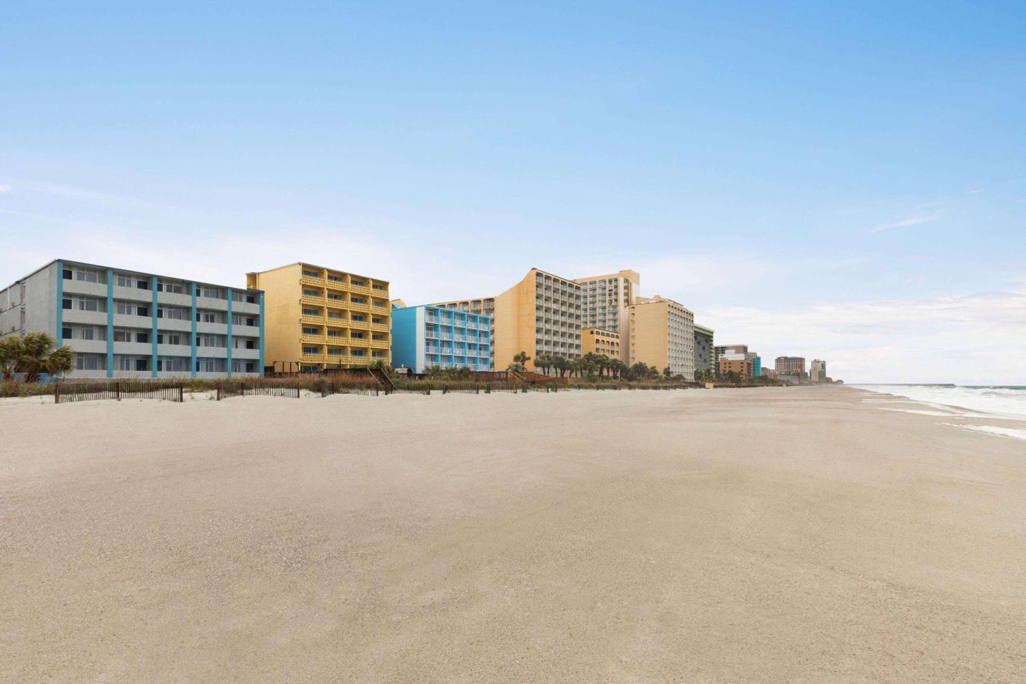Days Inn By Wyndham Myrtle Beach-Beach Front Екстериор снимка