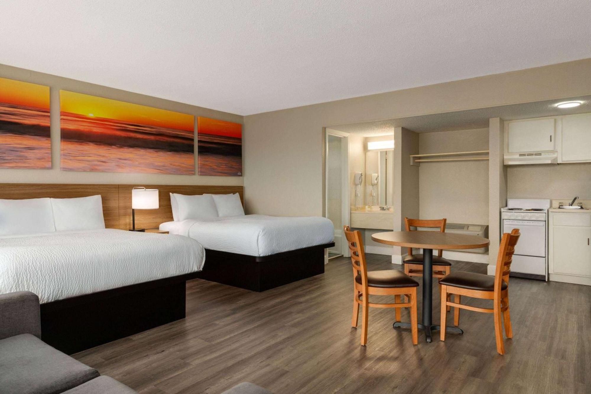 Days Inn By Wyndham Myrtle Beach-Beach Front Екстериор снимка